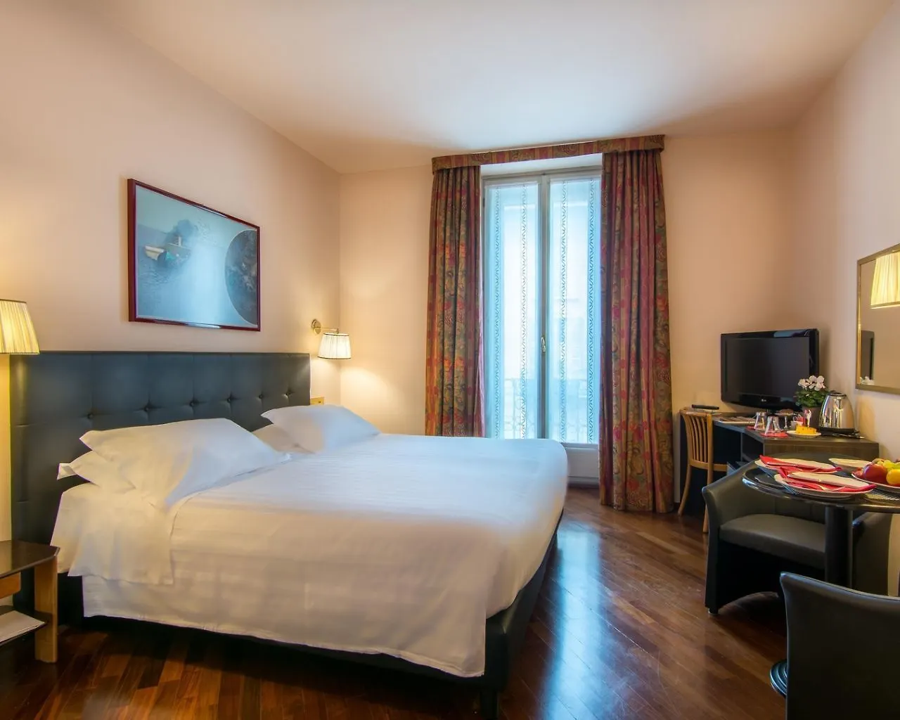 Hotel Regina Milan 4*,