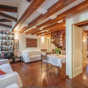  Apartment Ca' Delle Pizzocchere, A Perfect Spot In San Marco Italy