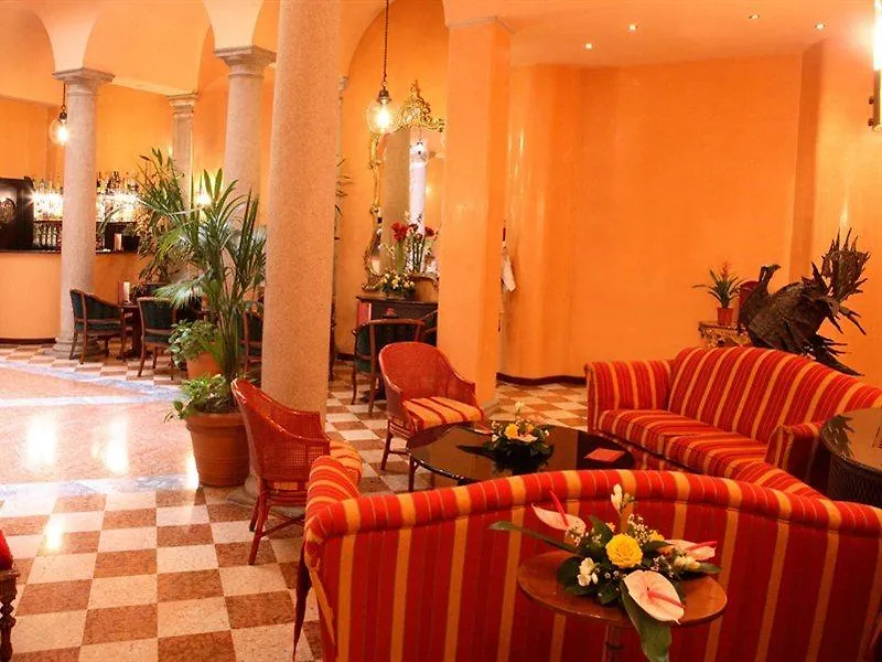 Hotel Regina Milaan 4*,  Italië